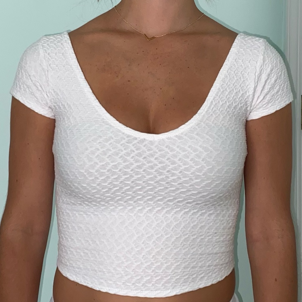 Holister white top